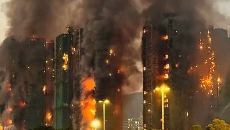 Χονγκ Κονγκ: Τους 146 έφτασαν οι νεκροί από την καταστροφική φωτιά σε πολυκατοικίες – Άγνωστο πως ξέσπασε η πύρινη κόλαση