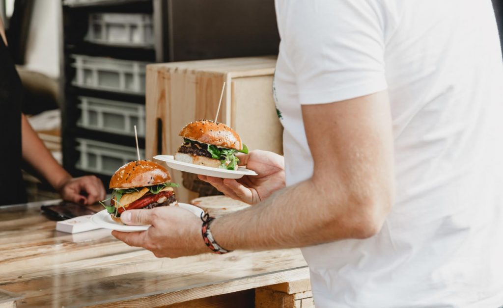 Λαμία: Κατάστημα εστίασης αναζητά προσωπικό