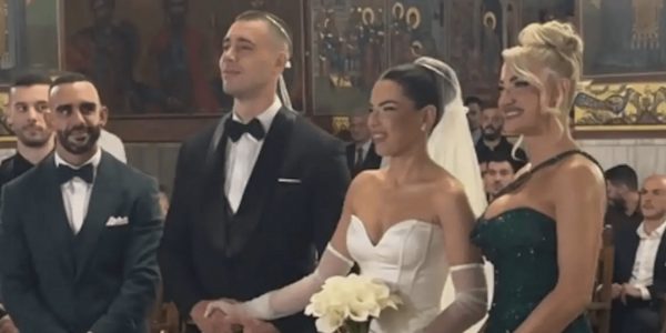 «Είναι ξεβρακέ»: Χαμός με το σχόλιο Μπαλάσκα στο Πρωινό για το ντύσιμο της Ιωάννας Τούνη στον γάμο της κολλητής της