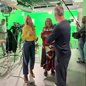 «Στο Παρά Πέντε»: Δείτε τα backstage βίντεο από τα νέα γυρίσματα της σειράς του MEGA