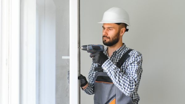 Λαμία: Εταιρεία αλουμινοκατασκευών ζητά Τεχνίτες και Βοηθούς