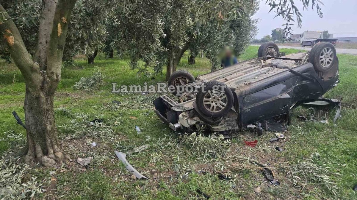 Τραγωδία στη Φθιώτιδα: Σκοτώθηκαν δύο φίλοι ξημερώματα Κυριακής σε φοβερό τροχαίο