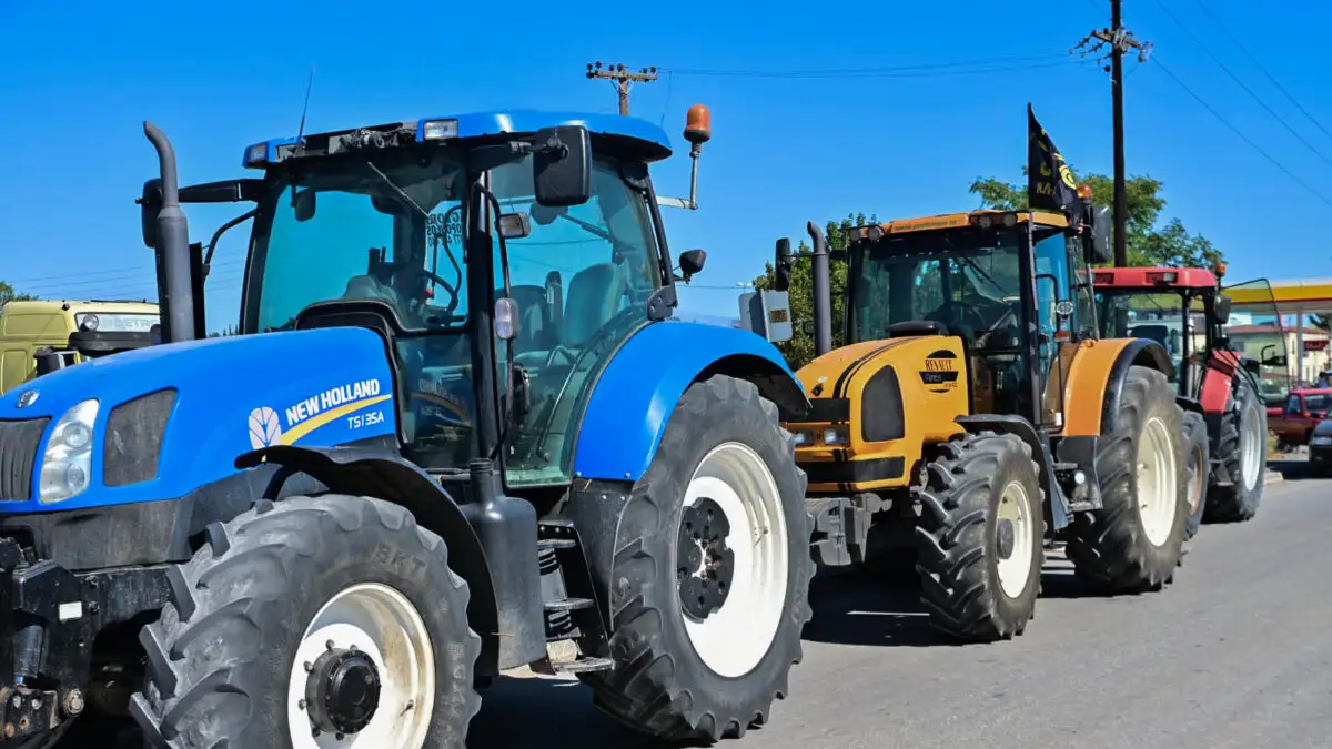 Οι αγρότες ανακοίνωσαν μπλόκα στις εθνικές οδούς – Κλείνουν λιμάνια και τελωνεία