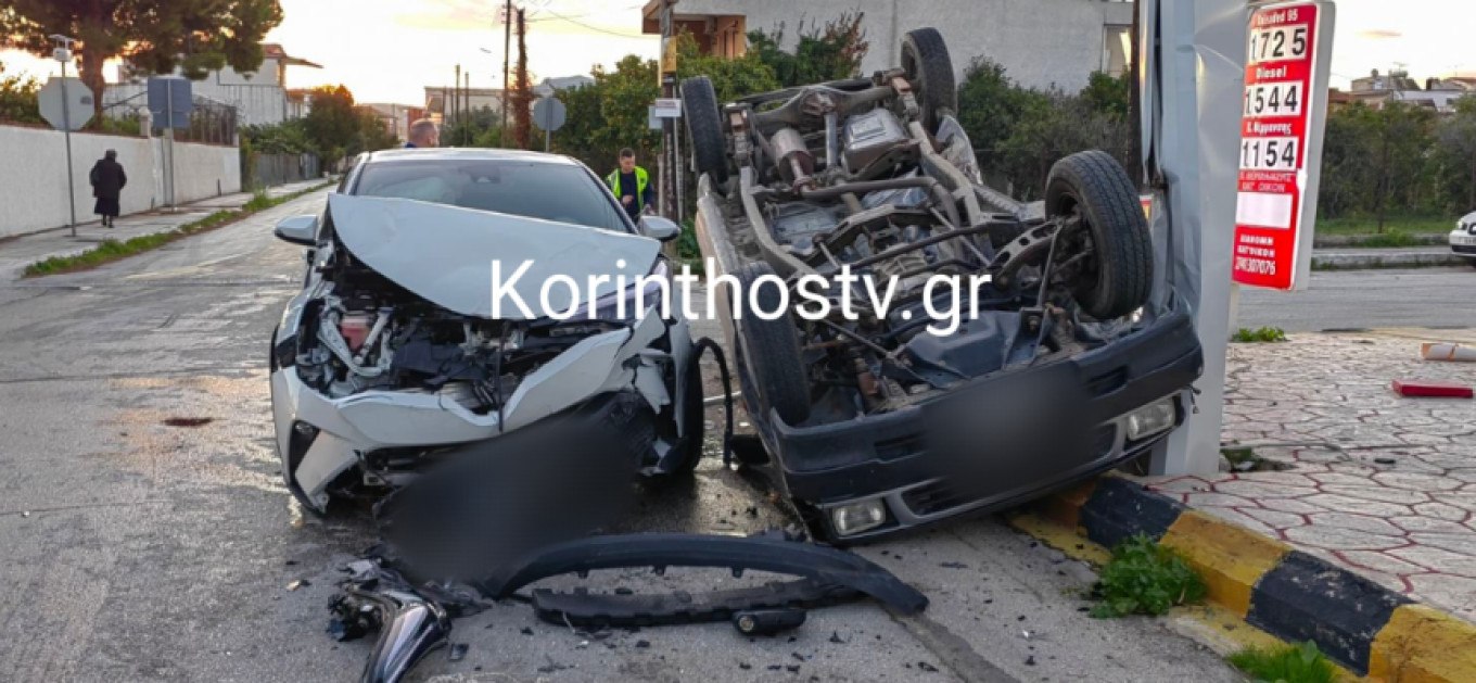 Τροχαίο στο Ζευγολατιό: ΙΧ συγκρούστηκε με αγροτικό που ανετράπη