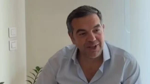 Ο Τσίπρας τρόλαρε τον Άδωνι: «Το λιγουρεύεστε;»