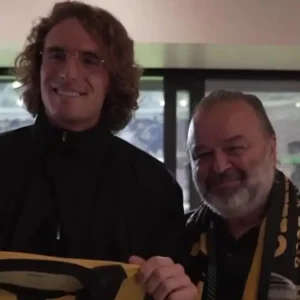 Ο Στέφανος Τσιτσιπάς επισκέφτηκε την OPAP Arena: «Μου σηκώθηκε η τρίχα, η ΑΕΚ είναι πάθος»