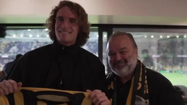 Ο Στέφανος Τσιτσιπάς επισκέφτηκε την OPAP Arena: «Μου σηκώθηκε η τρίχα, η ΑΕΚ είναι πάθος»