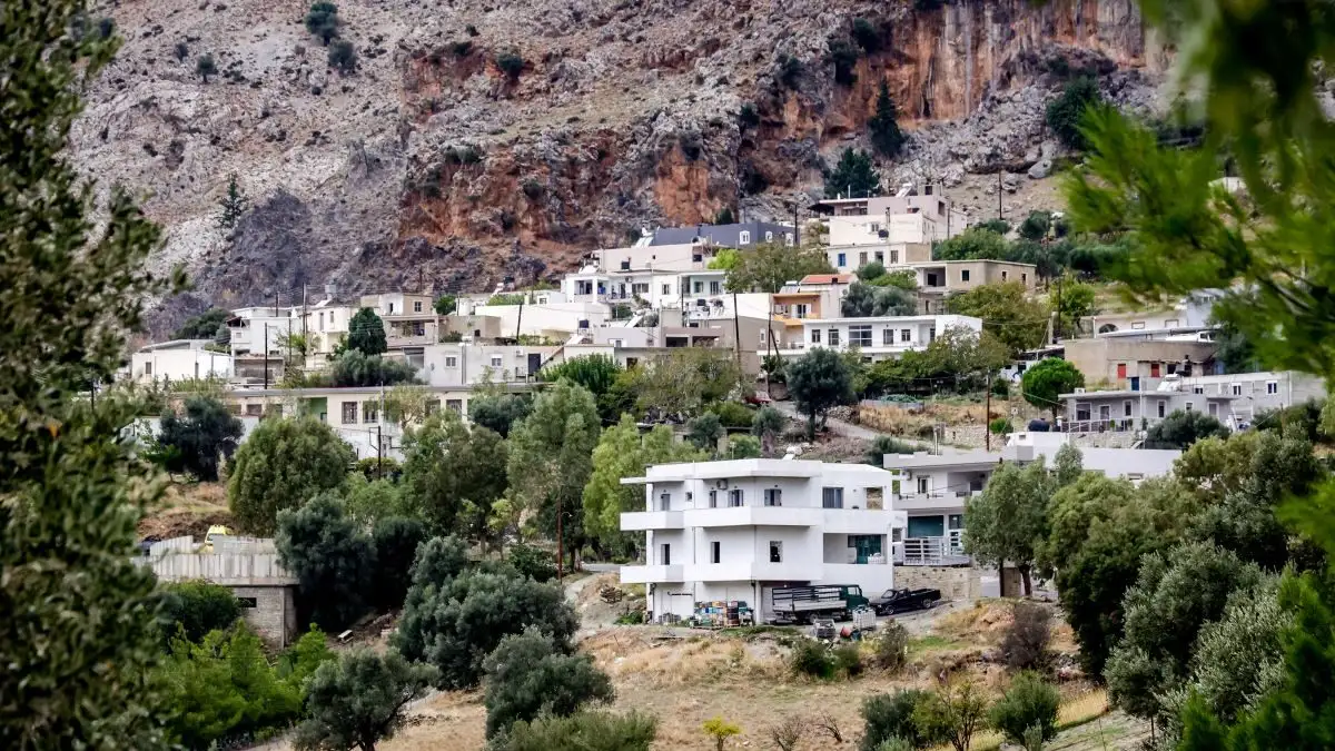 Βορίζια: Στον Ψηλορείτη αναζητούν ακόμη 2 Φραγκιαδάκηδες και τα όπλα των πυροβολισμών – Δεν έγινε μνημόσυνο για τους νεκρούς