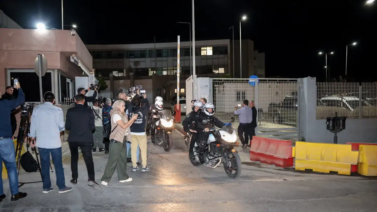 Βορίζια: Το 48ωρο των διαπραγματεύσεων και οι πιέσεις που «υποχρέωσαν» τα τρία κατηγορούμενα αδέρφια να παραδοθούν μετά το μακελειό