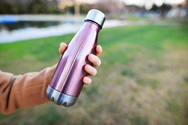 Παγούρια – θερμός: Πόσο συχνά και πώς πρέπει να τα καθαρίζετε