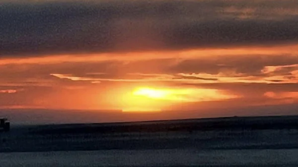 Πολική νύχτα στην Αλάσκα: Ο ήλιος στην πόλη Utqiagvik θα ξαναβγεί 22 Ιανουαρίου 2026 - Δείτε εντυπωσιακό timelapse με την τελευταία ανατολή