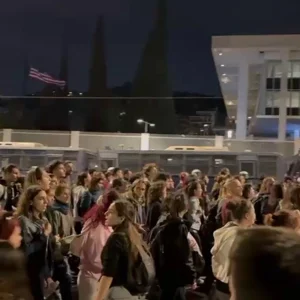 Στην πρεσβεία των ΗΠΑ η κεφαλή της πορείας για το Πολυτεχνείο