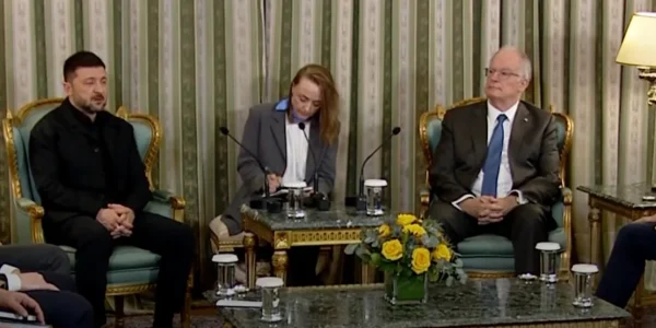 Στην Αθήνα ο Ζελένσκι: Ευγνωμονώ την Ελλάδα -Τασούλας: Απρόκλητη και παράνομη η ρωσική εισβολή, είμαστε στο πλευρό σας