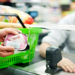 Σούπερ μάρκετ καθυστερεί επίτηδες τα ταμεία: Ο λόγος είναι απλά υπέροχος!