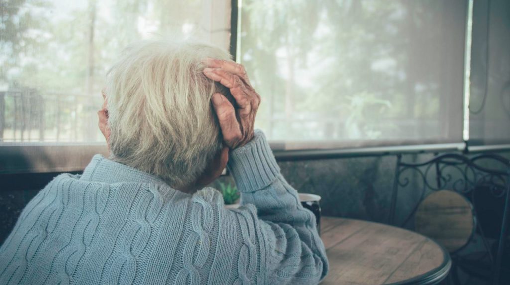 Έξι απροσδόκητα προειδοποιητικά σημάδια άνοιας – Μην τα αγνοήσετε