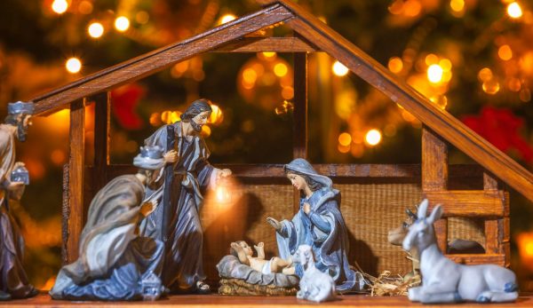 Πάμε να ζήσουμε τη «νύχτα των Χριστουγέννων» με τα δευτεράκια του 17ου Δημοτικού Σχολείου Λαμίας