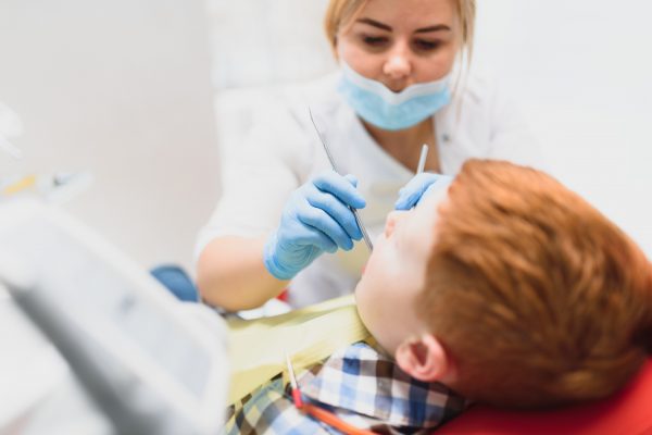 Σουηδία: Μητέρα καταδικάστηκε επειδή ο γιος της σταμάτησε να βουρτσίζει τα δόντια του για 6 μήνες