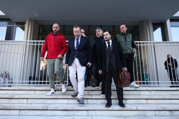 Αναβολή στο αυτόφωρο για τους αγρότες – Την Πέμπτη το δικαστήριο