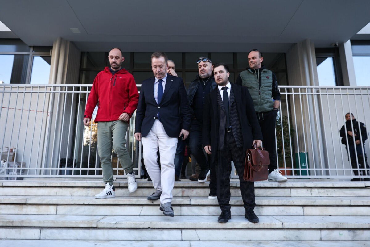 Αναβολή στο αυτόφωρο για τους αγρότες – Την Πέμπτη το δικαστήριο