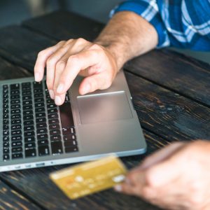 Ηλεκτρονικές πληρωμές: Πώς άλλαξαν την ελληνική οικονομία την τελευταία δεκαετία