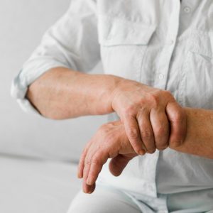 Νόσος Πάρκινσον: Η πρωτεΐνη – φύλακας για τους νευρώνες που αποτρέπει την εξέλιξη της πάθησης