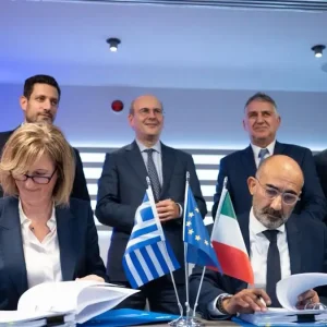 Hellenic Train: Υπογράφηκε η παραγγελία για 23 νέα τρένα συνολικής επένδυσης 420 εκατ. ευρώ – Έως το 2027 τα πρώτα δρομολόγια