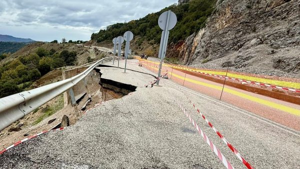 SOS από το Δήμο Αγράφων για την αποκατάσταση της σύνδεσης με Αγρίνιο