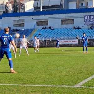 Εντυπωσιακό 4-0 της Λαμίας με Πρόοδο Ρωγών με χατ-τρικ Βρέττα