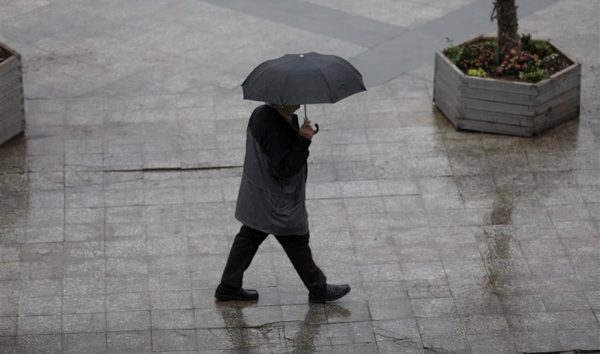 Χριστούγεννα με κρύο και βροχές, προβλέψεις ακόμα και για χιόνια την Πρωτοχρονιά