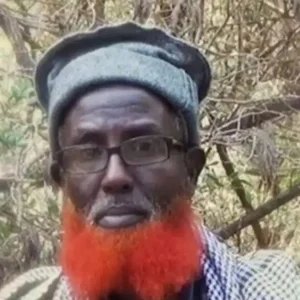 Ο «νέος Μπιν Λάντεν» του ISIS: Ο Αμπντούλ Καντίρ Μουμίν εγκατέλειψε γυναίκα και τρία παιδιά στη Βρετανία και κρύβεται στα βουνά της Σομαλίας