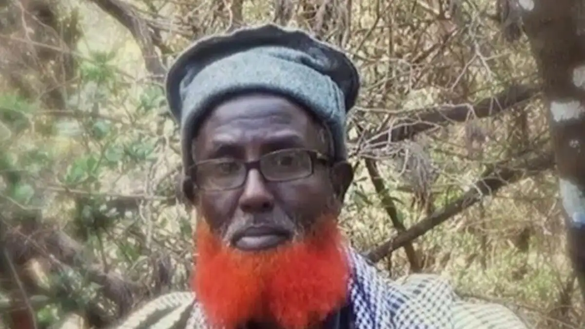 Ο «νέος Μπιν Λάντεν» του ISIS: Ο Αμπντούλ Καντίρ Μουμίν εγκατέλειψε γυναίκα και τρία παιδιά στη Βρετανία και κρύβεται στα βουνά της Σομαλίας