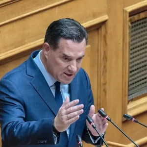 Άδωνις Γεωργιάδης: Η Ελλάδα ασφαλώς αναγνωρίζει το διεθνές ποινικό δικαστήριο αλλά αυτό δεν σημαίνει ότι θα αφήσει τη χώρα να καταστραφεί