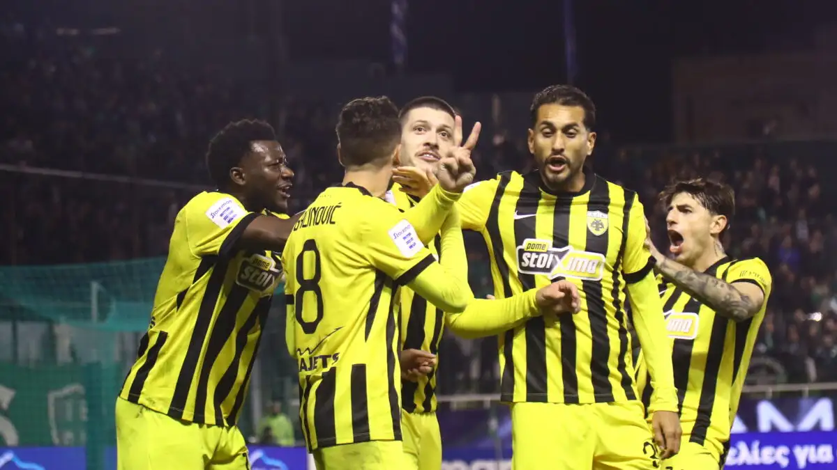 Super League: «Σφαγή» για την κορυφή μετά τη νέα νίκη του Ολυμπιακού και τα φοβερά διπλά της ΑΕΚ και του ΠΑΟΚ