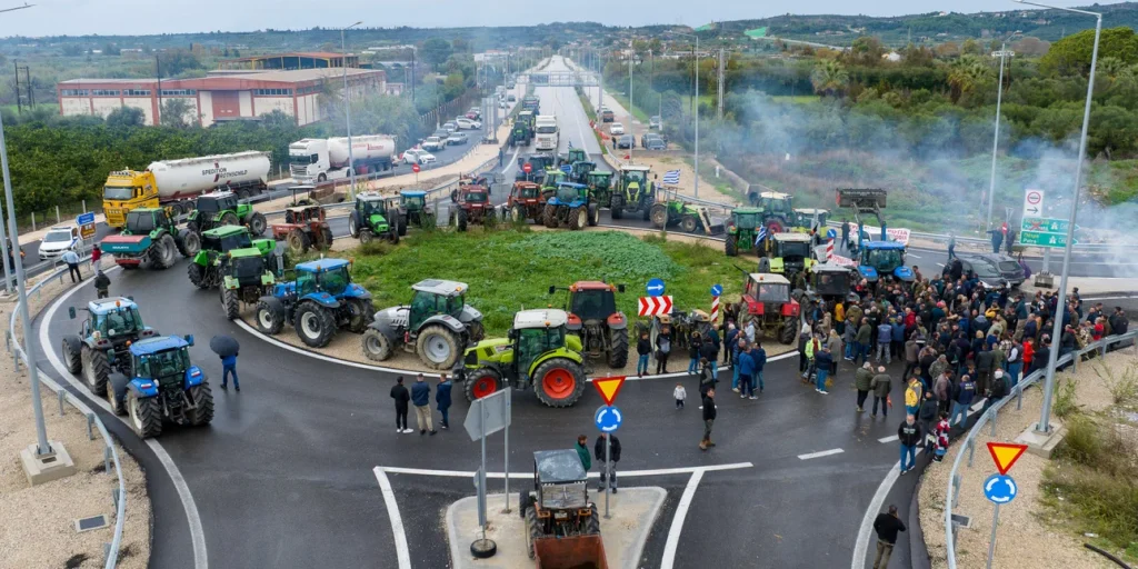 Αντίστροφη μέτρηση για κυβέρνηση και αγρότες: Ανέβηκαν οι τόνοι στην ΚΟ της ΝΔ -Τα μέτρα που εξετάζονται για ρεύμα, πετρέλαιο