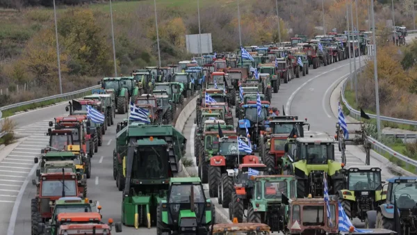 Χριστούγεννα στα μπλόκα για τους αγρότες: Νέα πανελλαδική σύσκεψη την Κυριακή για να εντείνουν τις δράσεις τους