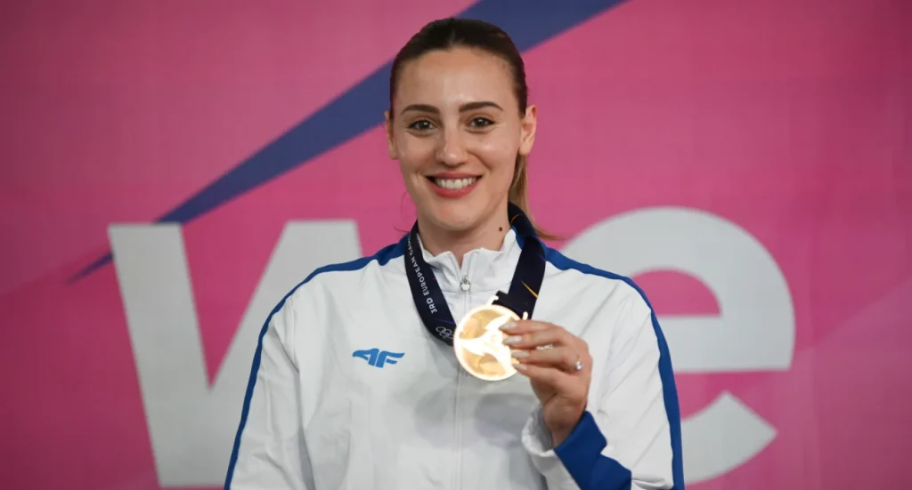 Έγκυος η Άννα Κορακάκη: Περιμένει το πρώτο της παιδί που είναι κοριτσάκι