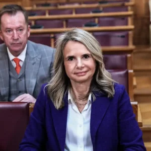 Εξεταστική για τον ΟΠΕΚΕΠΕ: Συλληφθείς στην Κρήτη κουμπάρος του Ανδρουλάκη, λέει ο Λαζαρίδης – Στέλεχος της ΝΔ ο αρχηγός, απαντά η Αποστολάκη