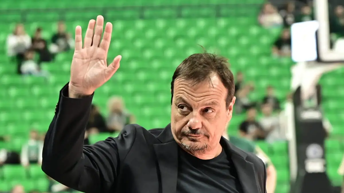 Ο Αταμάν είδε νερά στα αποδυτήρια του Παναθηναϊκού και τρόλαρε τον Ολυμπιακό για το ΣΕΦ