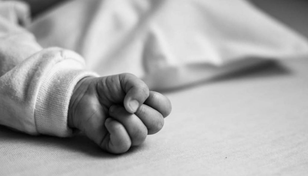Δεν υπάρχουν ενδείξεις κακοποίησης στο 7 μηνών βρέφος από την Πάτρα, λέει ο ιατροδικαστής