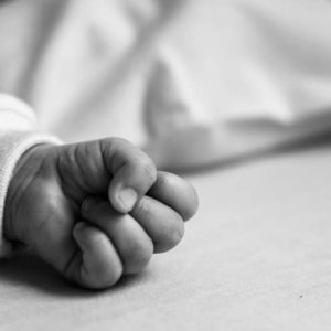 Δεν υπάρχουν ενδείξεις κακοποίησης στο 7 μηνών βρέφος από την Πάτρα, λέει ο ιατροδικαστής