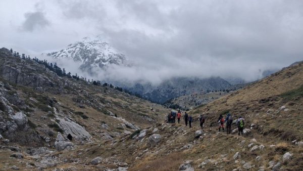 Τραγωδία ανήμερα των Χριστουγέννων στη Φωκίδα - Νεκροί τέσσερις ορειβάτες που καταπλακώθηκαν από χιονοστιβάδα