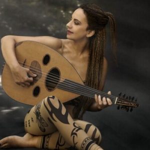 Η Βάσια Βουγιουκλή έρχεται για ένα ξεχωριστό live στον Τόπο Τεχνών «Χώρα»