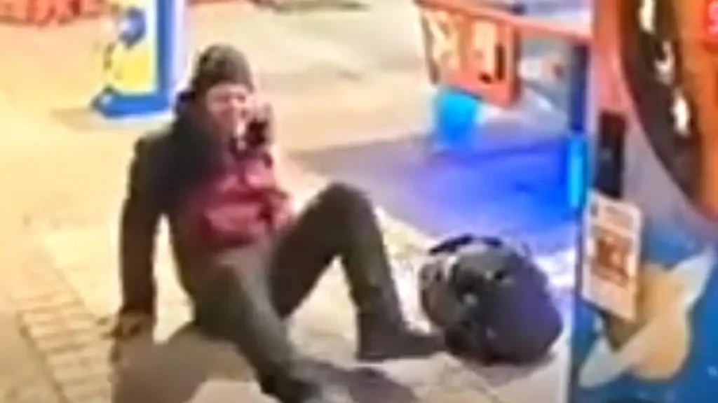 Ευτύχης Μπλέτσας: Η τούμπα του παρουσιαστή σε λούνα παρκ – Η μπουνιά σε παιχνίδι και η στιγμή της πτώσης