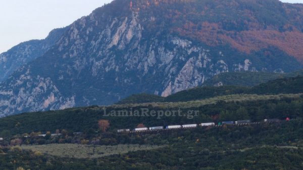 Ουρά χιλιομέτρων από φορτηγά στον Μπράλο (ΦΩΤΟ)