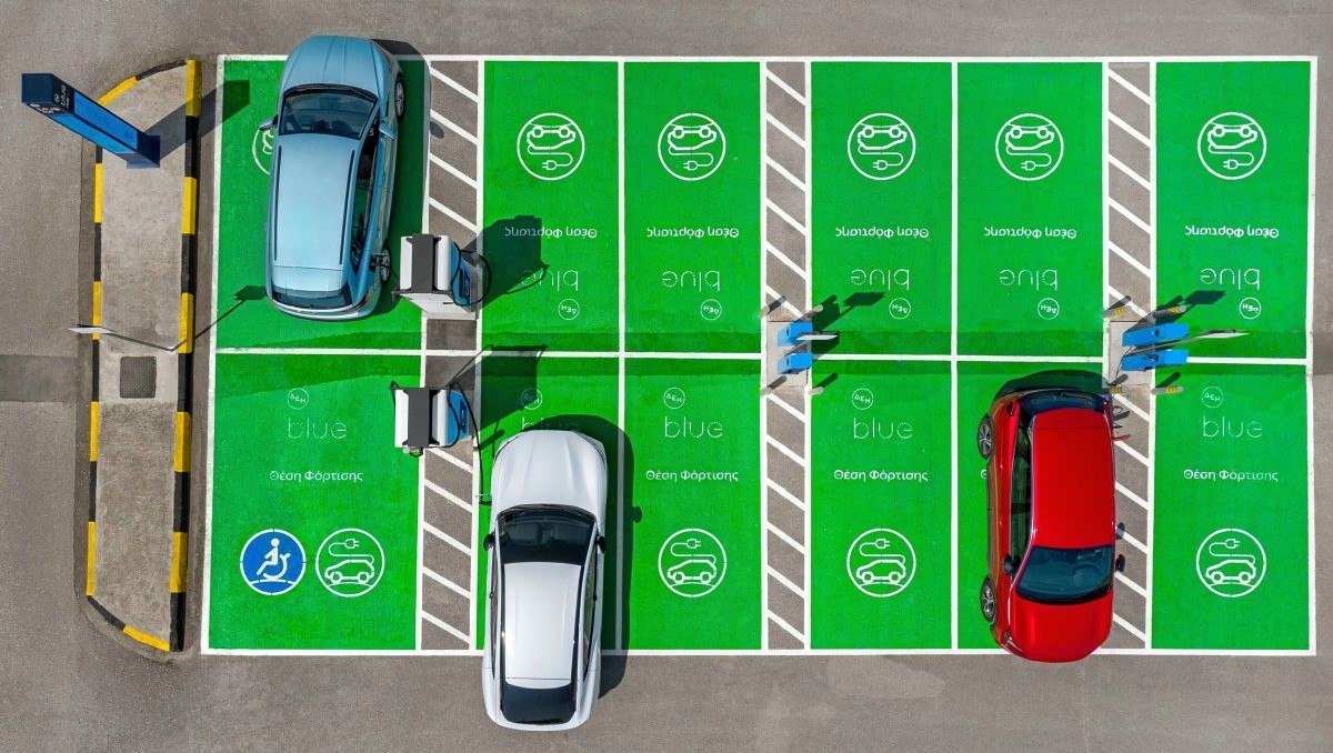 ΔΕΗ blue: Νέα RFID κάρτα για πιο εύκολη εμπειρία φόρτισης