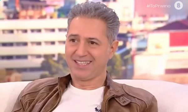 Δημήτρης Κόκοτας: «Δεν έχει αλλάξει κάτι σημαντικά» λέει συγκινημένη η σύζυγος του τραγουδιστή