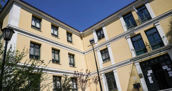 Φοινικούντα: Οδηγούνται στην Ευελπίδων οι δύο συλληφθέντες για τη δολοφονία του ιδιοκτήτη του κάμπινγκ