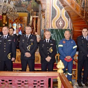 Άμφισσα: Οι Πυροσβέστες τίμησαν τους προστάτες αγίους τους, Τρεις Παίδες εν Καμίνω