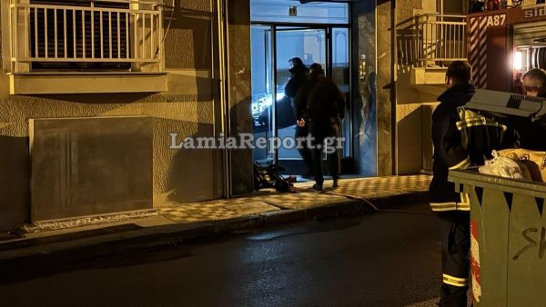 Λαμία: Έφοδος της αστυνομίας στο διαμέρισμα και σύλληψη του ιδιοκτήτη - Ξανά στην κυκλοφορία η οδός Μακροπούλου