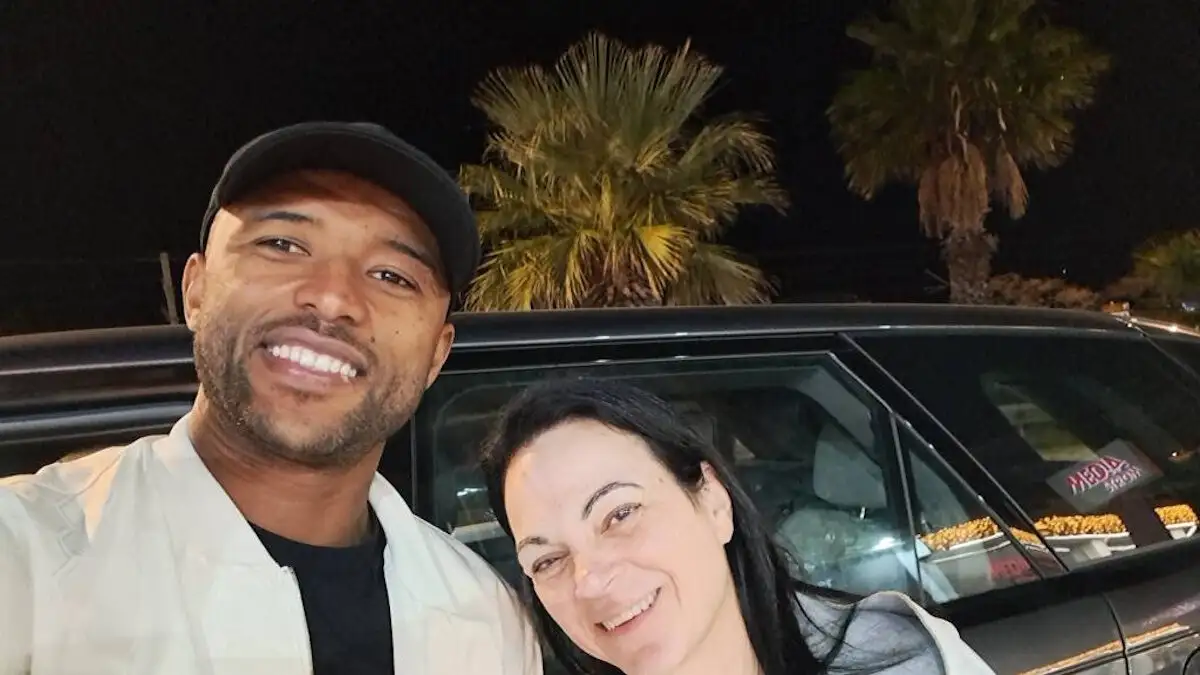 Οδηγός τράκαρε με τον Ελ Κααμπί και έβγαλε selfie μαζί του